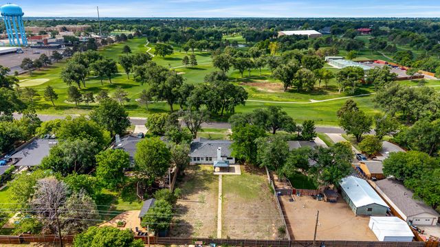 4210 Gem Lake Road, Amarillo, TX 79106