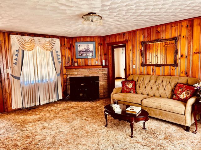 2525 13th Avenue SW, Hickory, NC 28602
