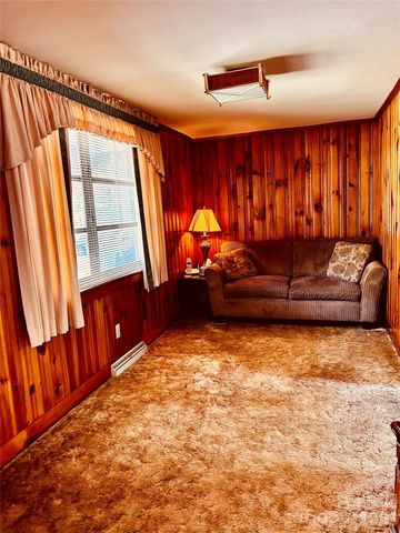 2525 13th Avenue SW, Hickory, NC 28602