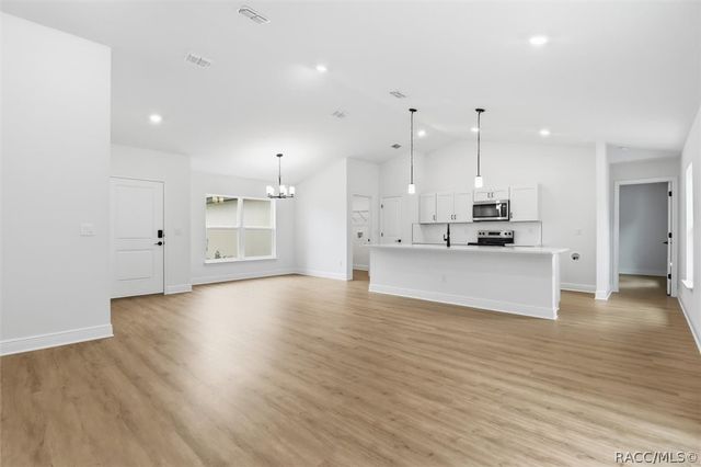 2180 W Dolphin Drive, Dunnellon, FL 34434