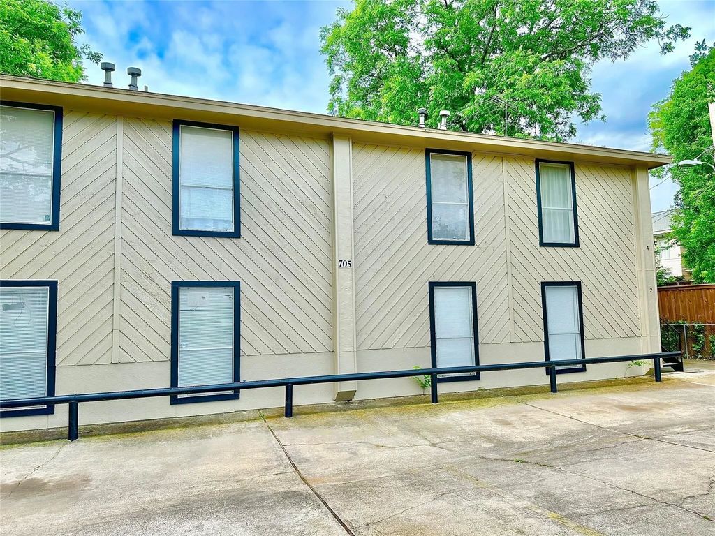 705 Gregg Street 2, Denton, TX 76201