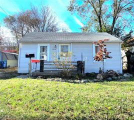 1374 Nichols Avenue, Lorain, OH 44053