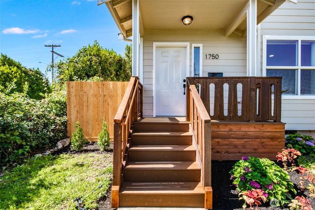 1750 S Ainsworth Avenue, Tacoma, WA 98405