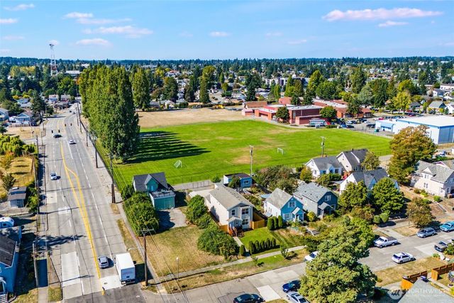 1750 S Ainsworth Avenue, Tacoma, WA 98405