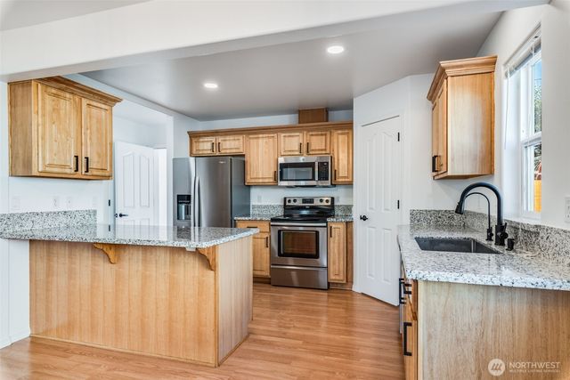 1750 S Ainsworth Avenue, Tacoma, WA 98405