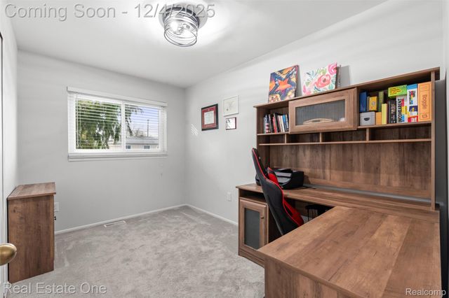 22921 Avon Street, St. Clair Shores, MI 48082