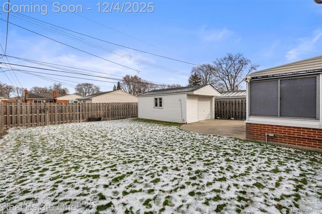 22921 Avon Street, St. Clair Shores, MI 48082