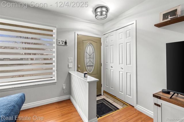 22921 Avon Street, St. Clair Shores, MI 48082