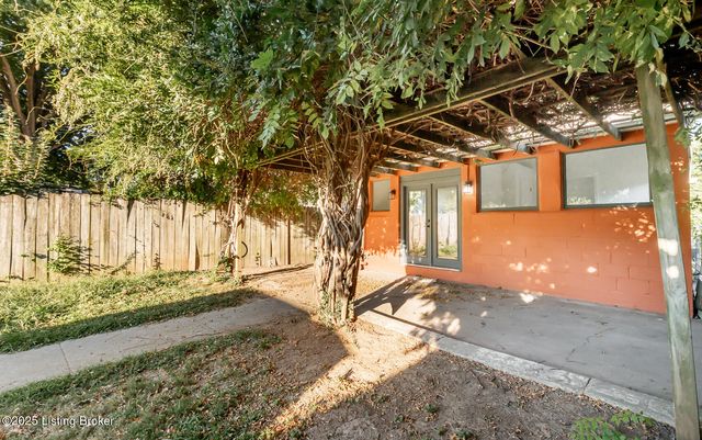 245 Pope St, Louisville, KY 40206