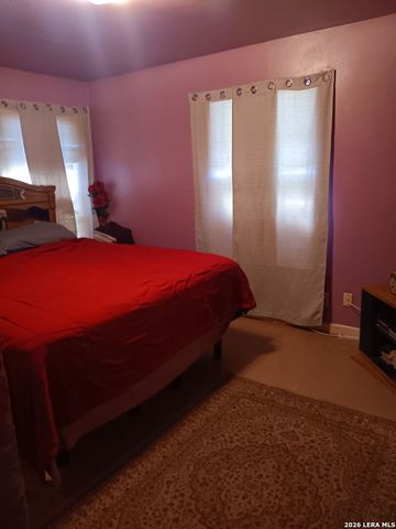 119 Carmen Pl, San Antonio, TX 78207