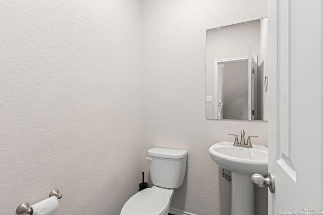 5507 Haven Springs, Converse, TX 78109