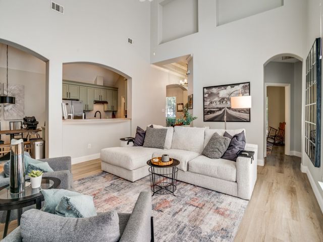 4661 Hearthstone Drive, Frisco, TX 75034