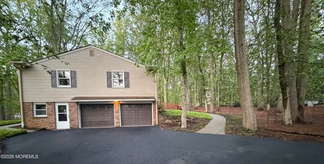 12 Stilwell Drive, Holmdel, NJ 07733