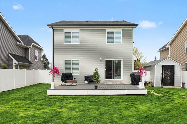 555 S Winding Drive, Waterford, MI 48328
