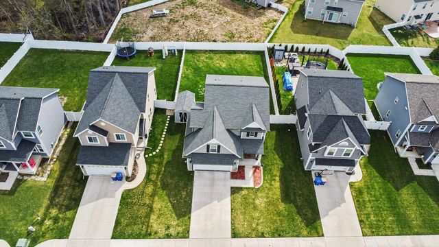 555 S Winding Drive, Waterford, MI 48328