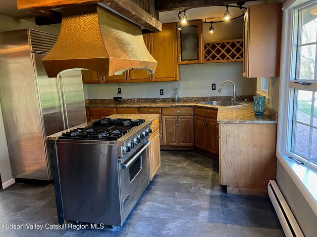 1665 Bulls Head Road, Clinton Corners, NY 12514