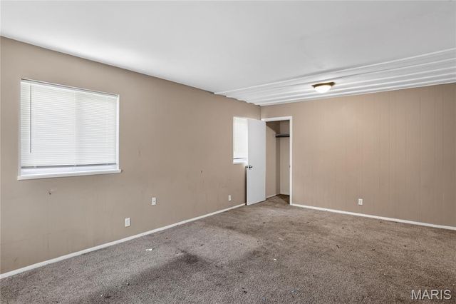 10341 Lilac Avenue, St Louis, MO 63137