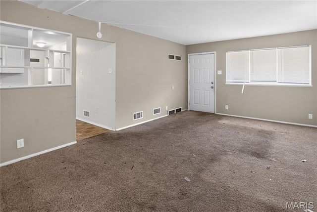 10341 Lilac Avenue, St Louis, MO 63137