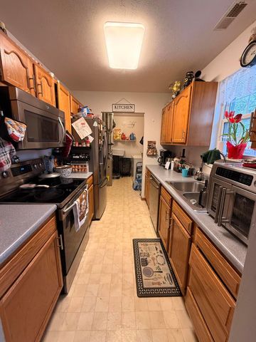 1517 Hawke Street, Bellefontaine, OH 43311