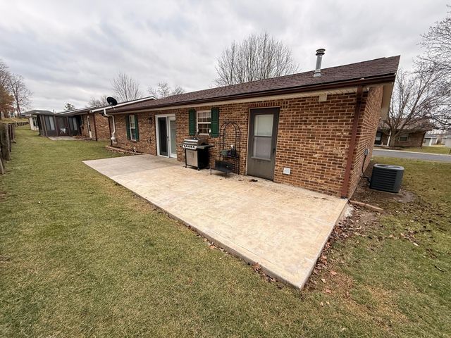1517 Hawke Street, Bellefontaine, OH 43311