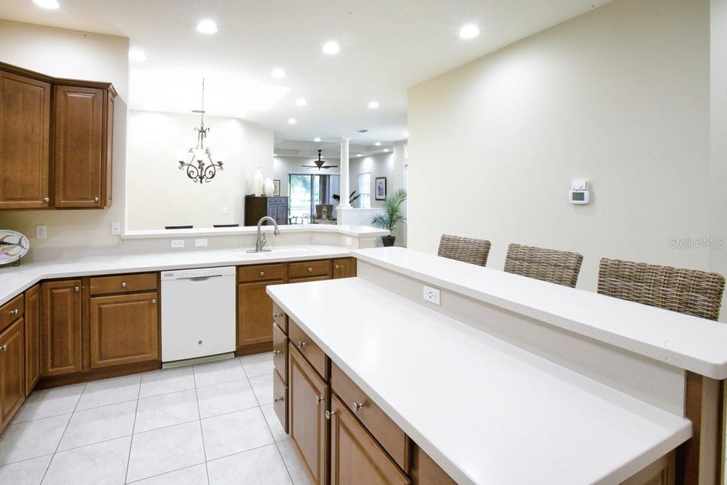 Image 16 of property listing at 7321 EMMA ROAD, Bradenton, FL 34209