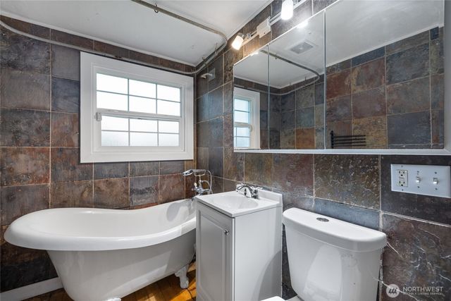 3029 N Bennett Street, Tacoma, WA 98407