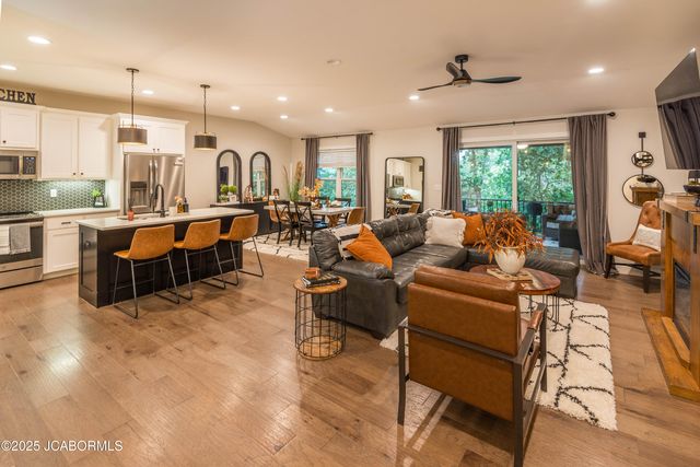 329 DAVID STREET, Jefferson City, MO 65101