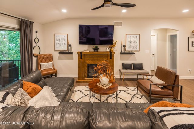 329 DAVID STREET, Jefferson City, MO 65101