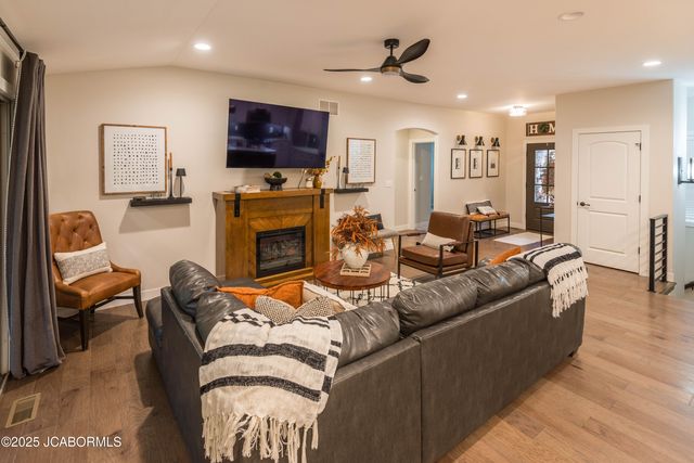 329 DAVID STREET, Jefferson City, MO 65101