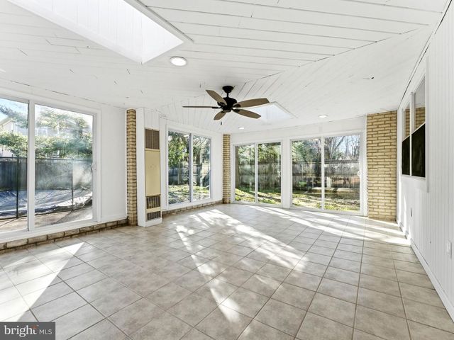 8 W HIGH RIDGE RD, Cherry Hill, NJ 08003