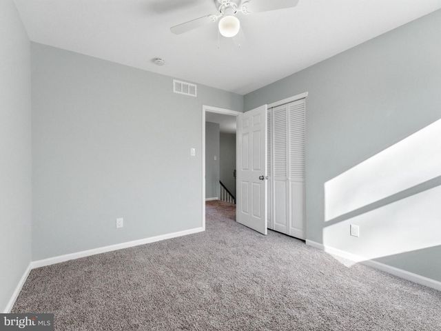 8 W HIGH RIDGE RD, Cherry Hill, NJ 08003