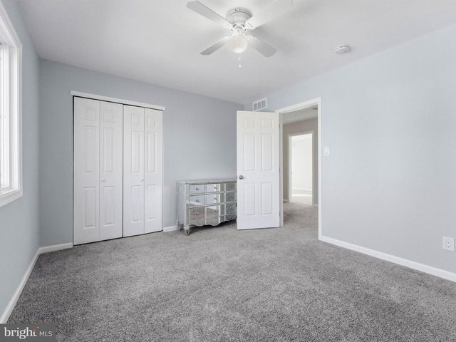 8 W HIGH RIDGE RD, Cherry Hill, NJ 08003