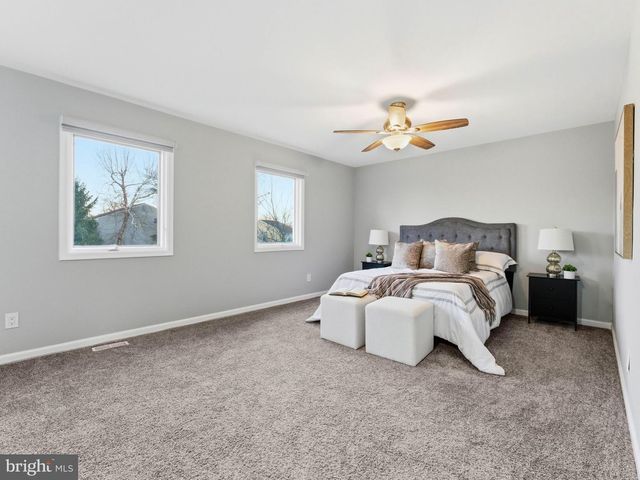 8 W HIGH RIDGE RD, Cherry Hill, NJ 08003