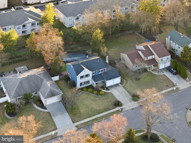 8 W HIGH RIDGE RD, Cherry Hill, NJ 08003