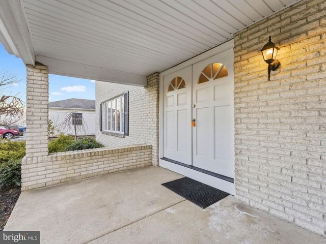 8 W HIGH RIDGE RD, Cherry Hill, NJ 08003