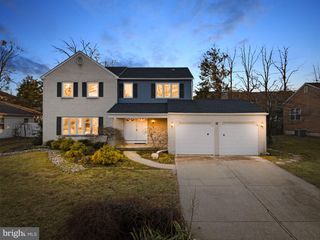 8 W HIGH RIDGE RD, Cherry Hill, NJ 08003