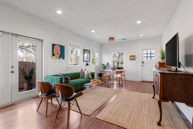 900 W Lynn ST, Austin, TX 78703