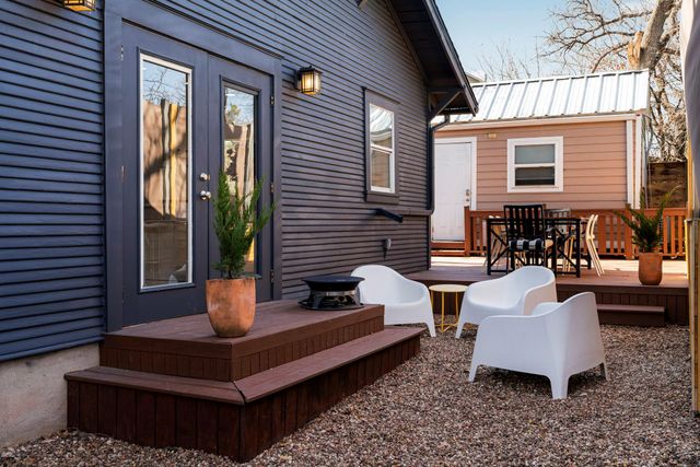 900 W Lynn ST, Austin, TX 78703