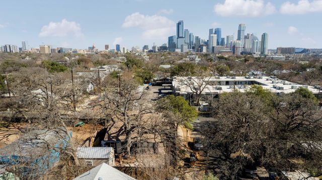 900 W Lynn ST, Austin, TX 78703