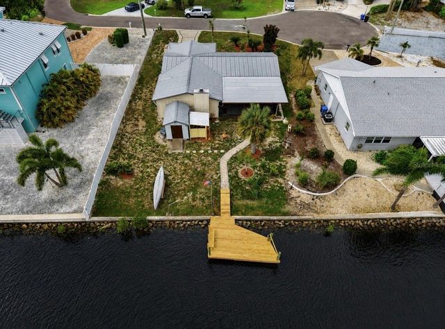 803 LEISEY CIRCLE, Ruskin, FL 33570