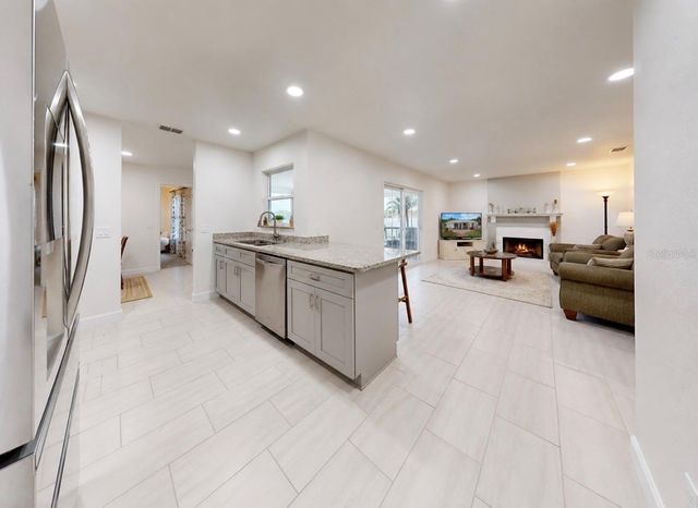 803 LEISEY CIRCLE, Ruskin, FL 33570