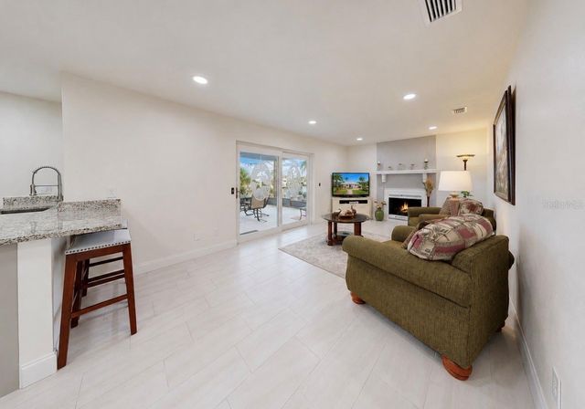 803 LEISEY CIRCLE, Ruskin, FL 33570