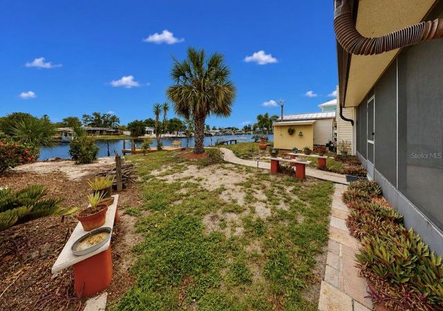 803 LEISEY CIRCLE, Ruskin, FL 33570