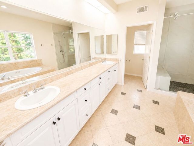 7371 Westcliff Drive, Los Angeles, CA 91307