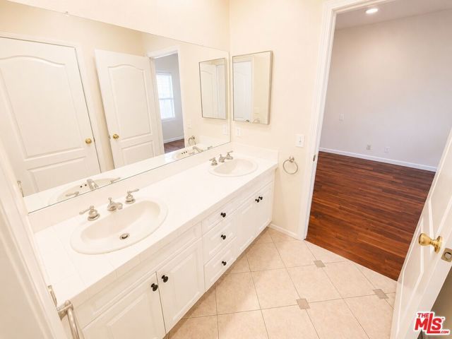 7371 Westcliff Drive, Los Angeles, CA 91307