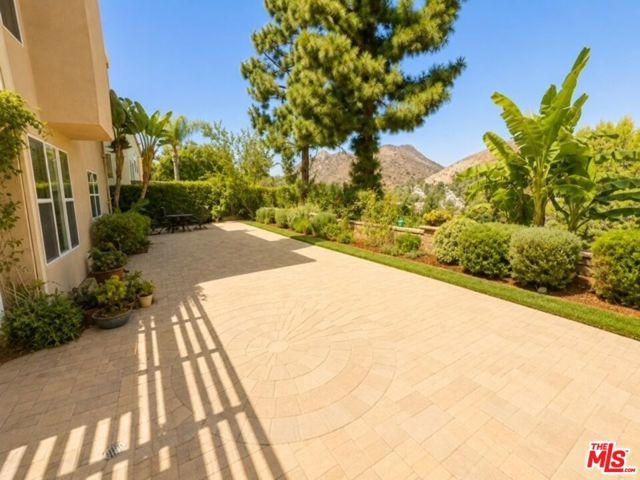 7371 Westcliff Drive, Los Angeles, CA 91307