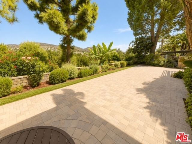 7371 Westcliff Drive, Los Angeles, CA 91307