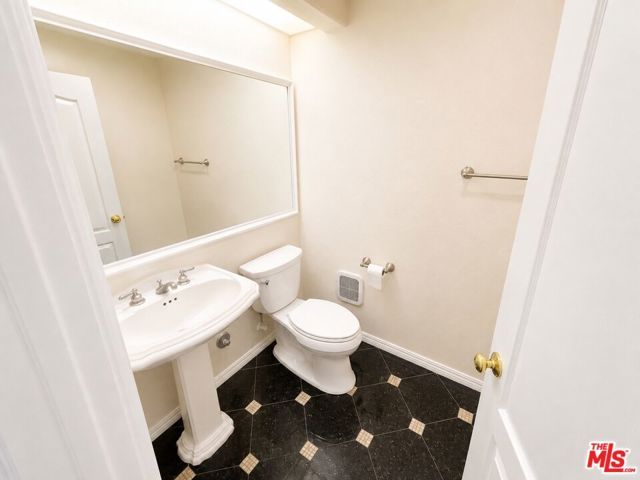 7371 Westcliff Drive, Los Angeles, CA 91307