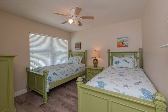 1853 Bay Shore Dr, Rockport, TX 78382