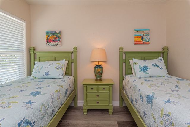 1853 Bay Shore Dr, Rockport, TX 78382